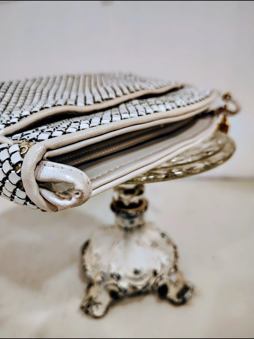 Vintage White Mesh Metal Evening Clutch Bag 1980s